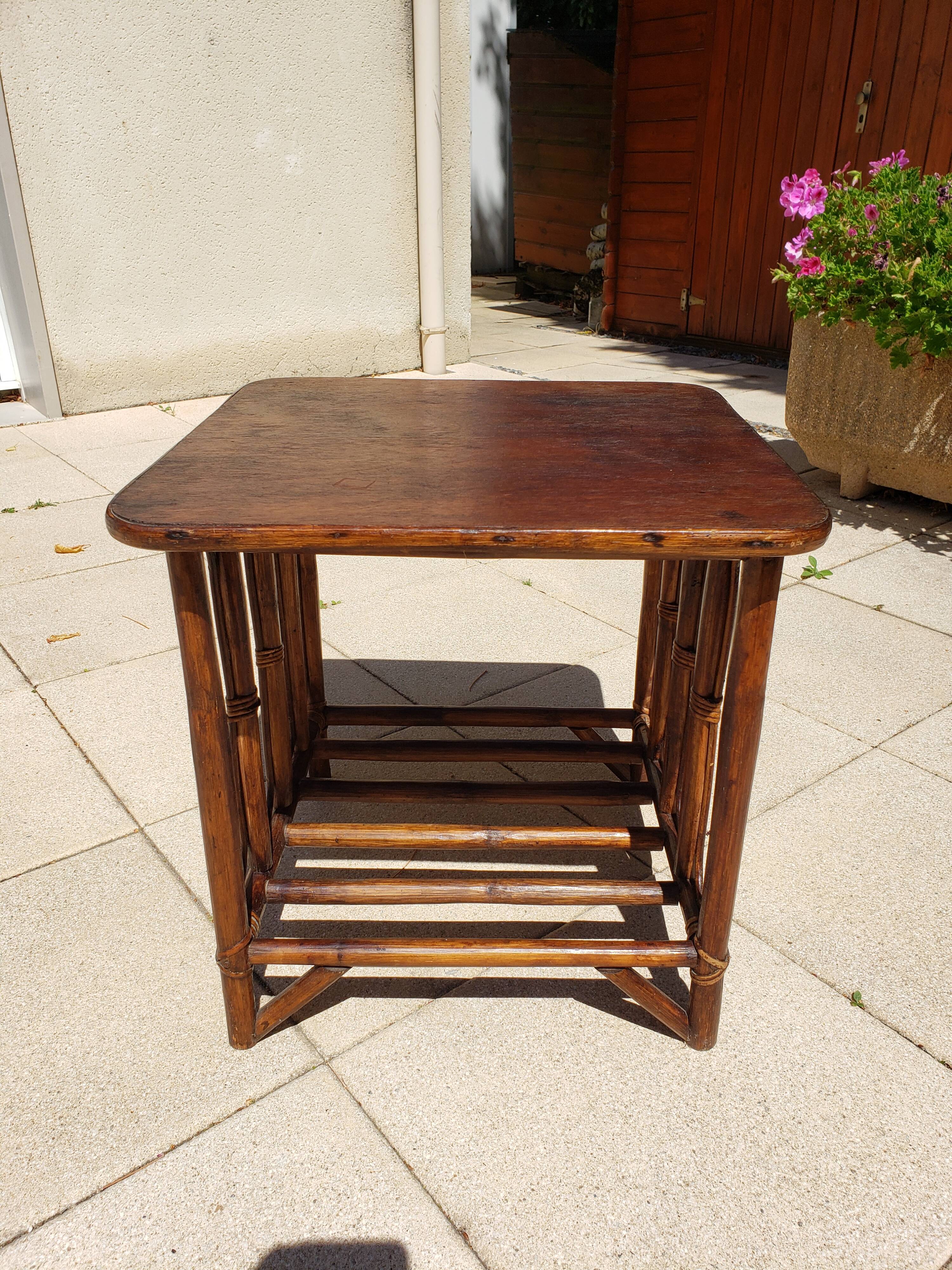 Coffee table or piece of rattan sofa from the 70s