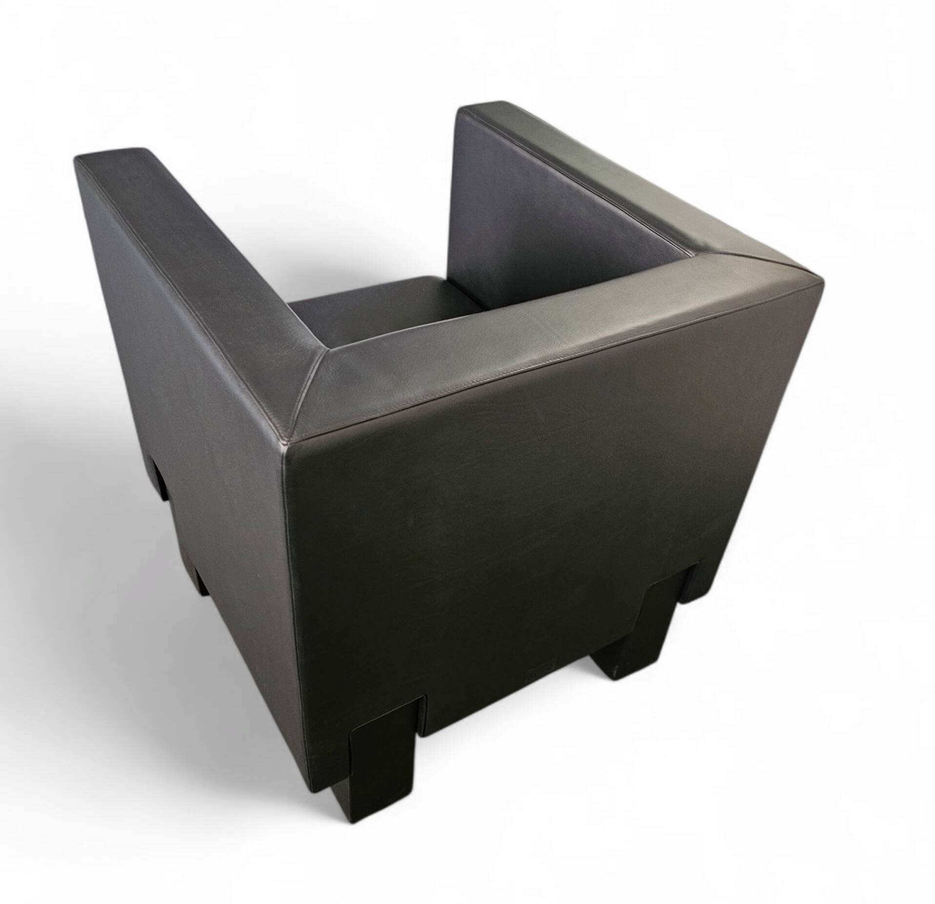 4 x Black Leather Poltrona Frau Moji Armchairs / sofa by Shigeru Uchida