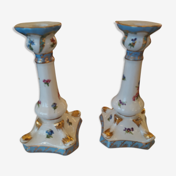 2 chandeliers en porcelaine