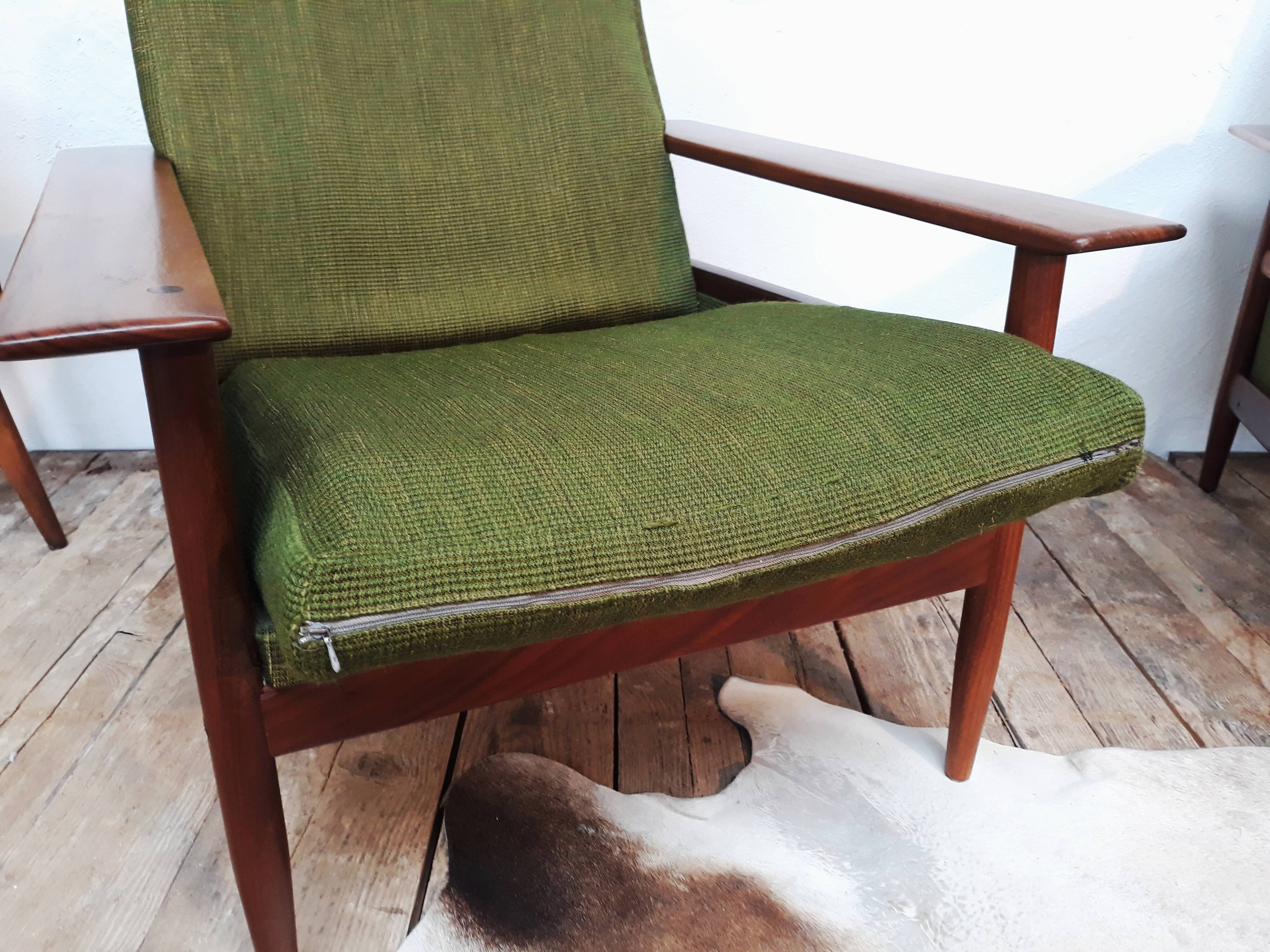 Pair of scandinavian chairs