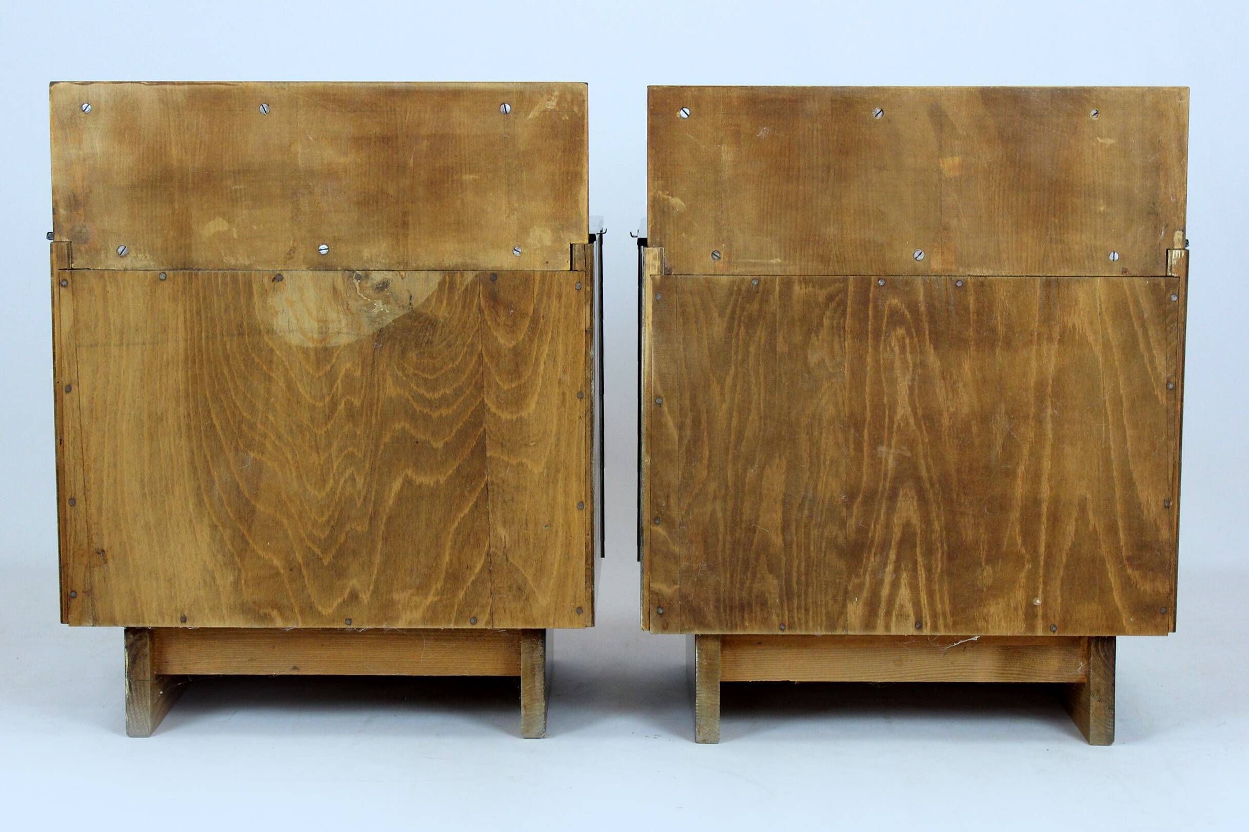 Tables de chevet Art Déco restaurées avec plateaux en verre noir, années 1950, lot de 2