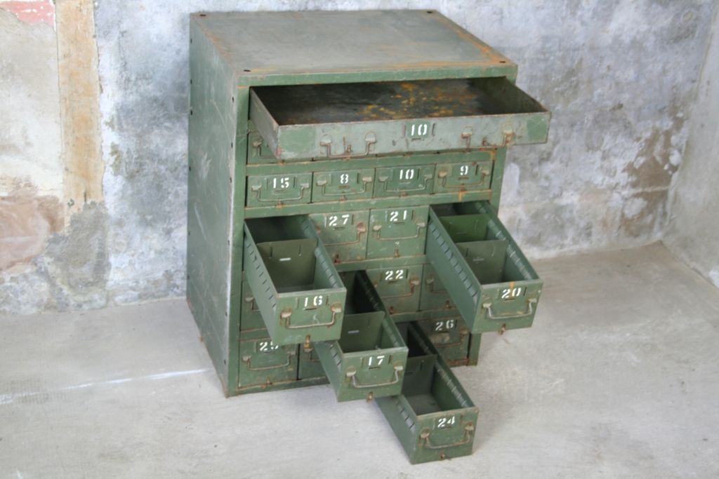 Furniture industrial metal business of the army, 21 drawers locker