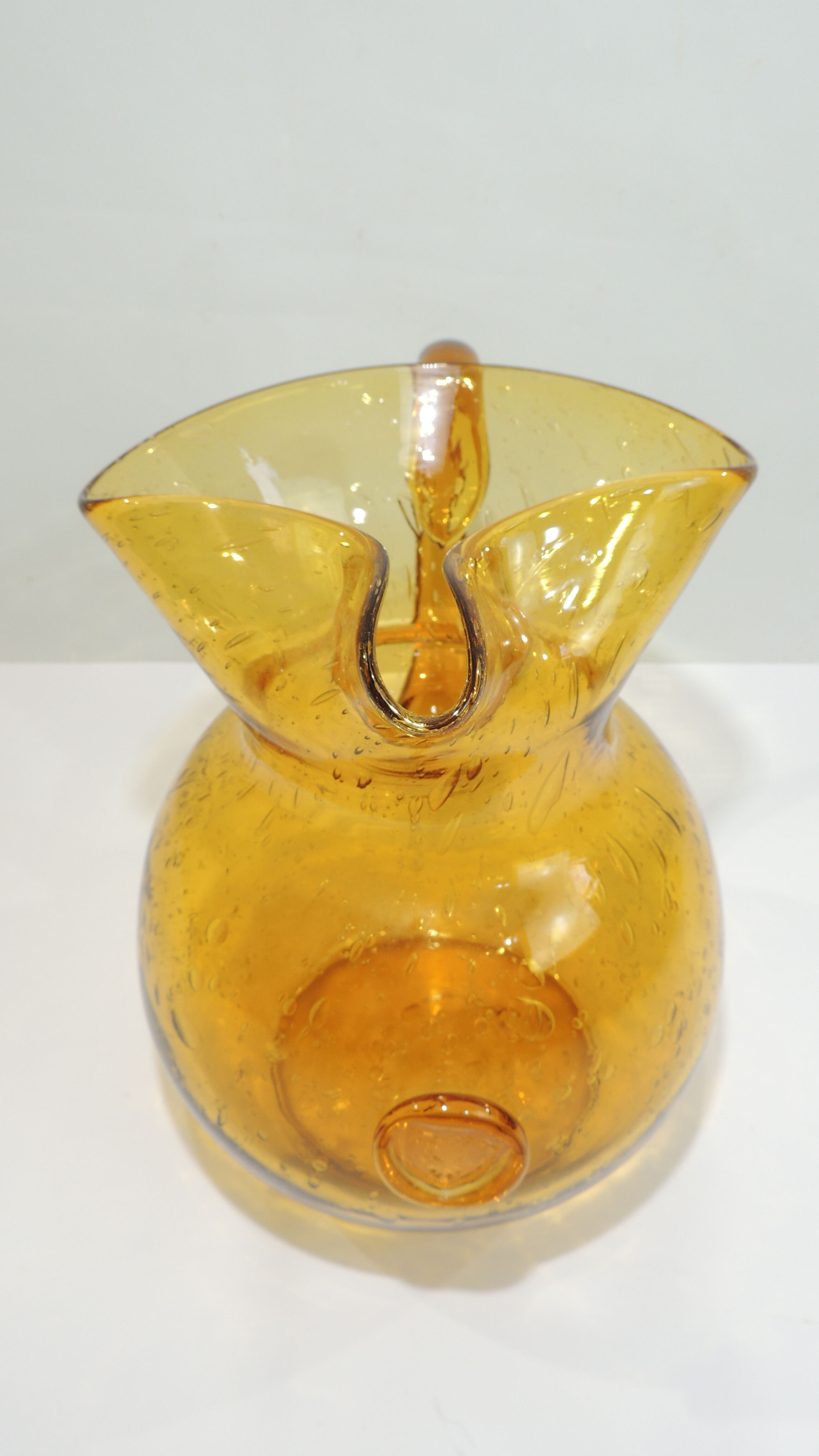 Bubbled glass pitcher biot style from the glassworks La Rochere