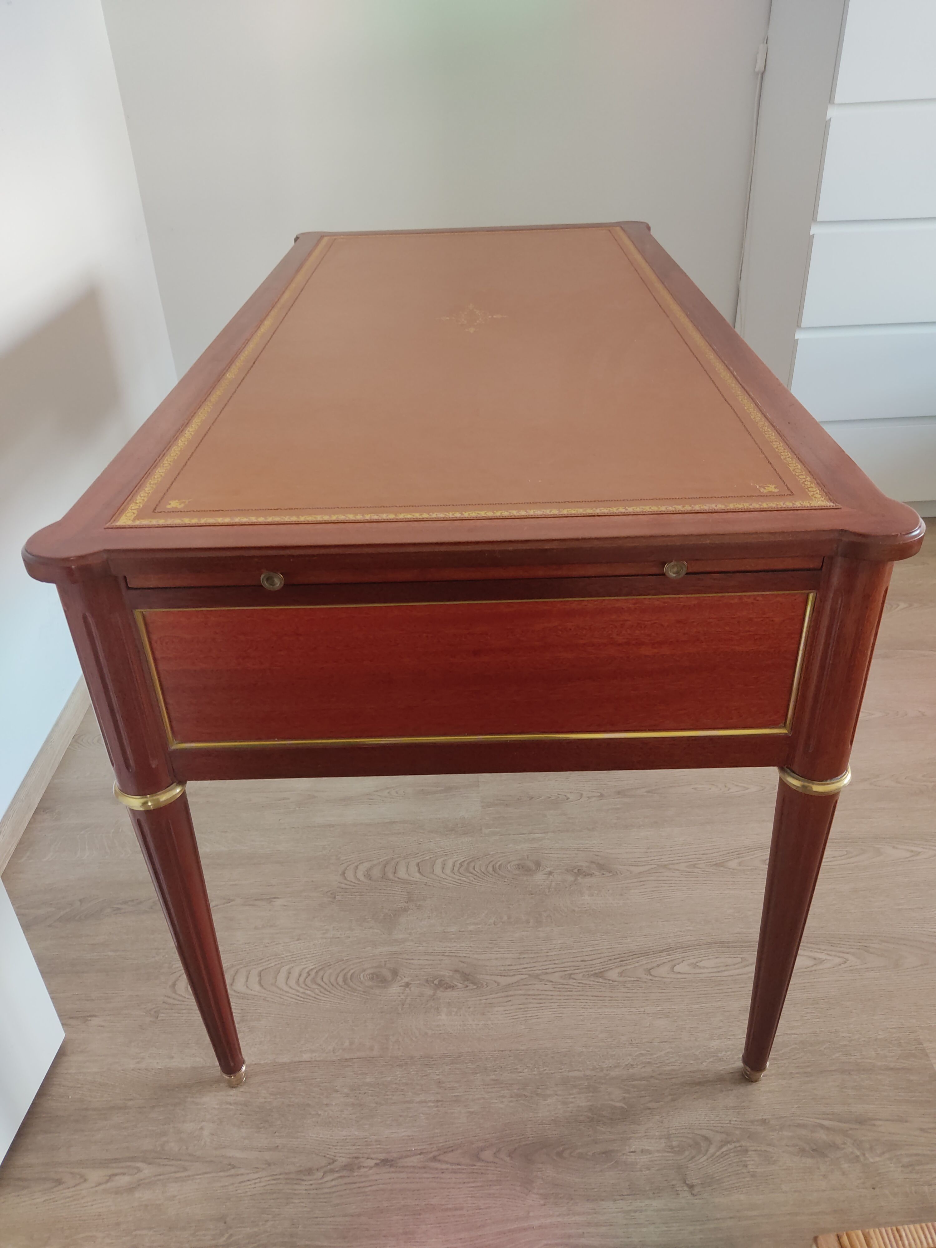 Bureau style Louis XVI