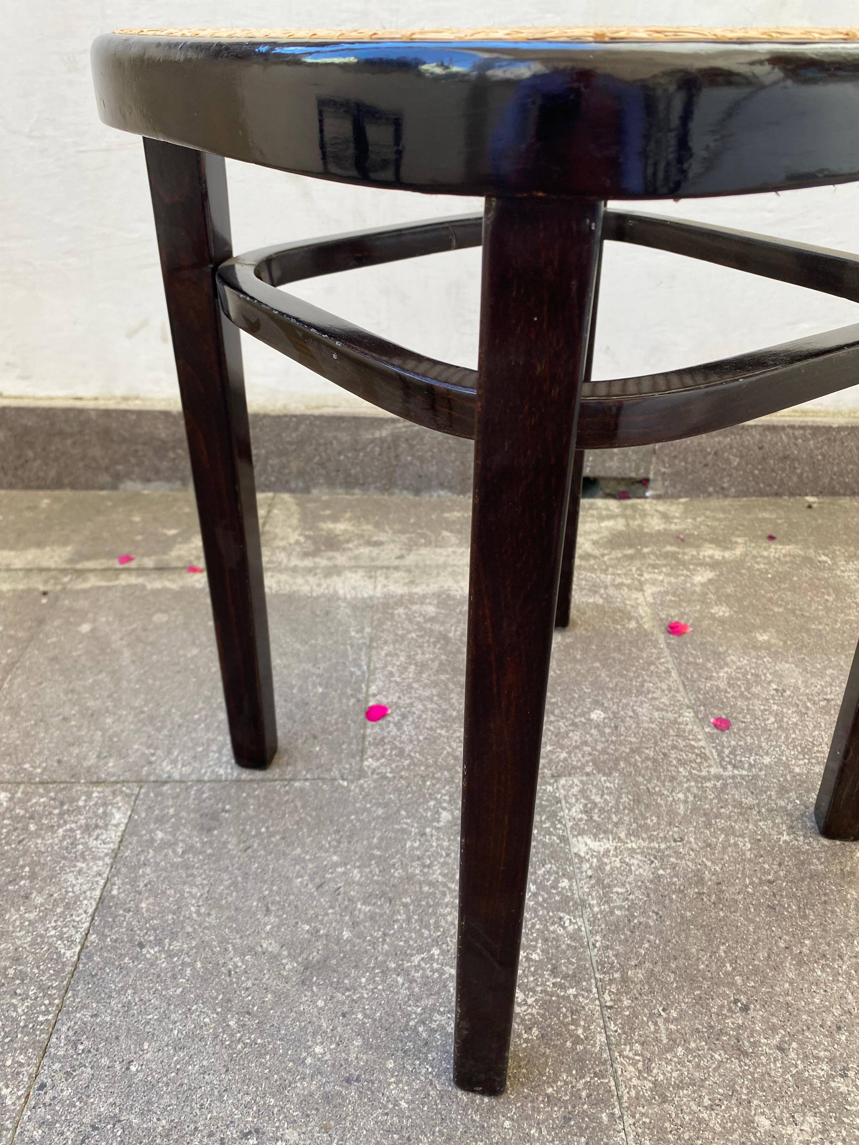 Tabourets Thonet No.144