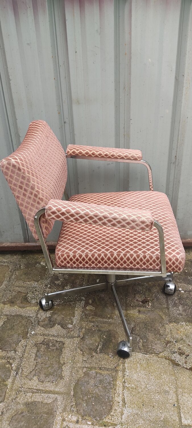 Vintage armchair 1970 chrome and velvet Wilhelm Ritz