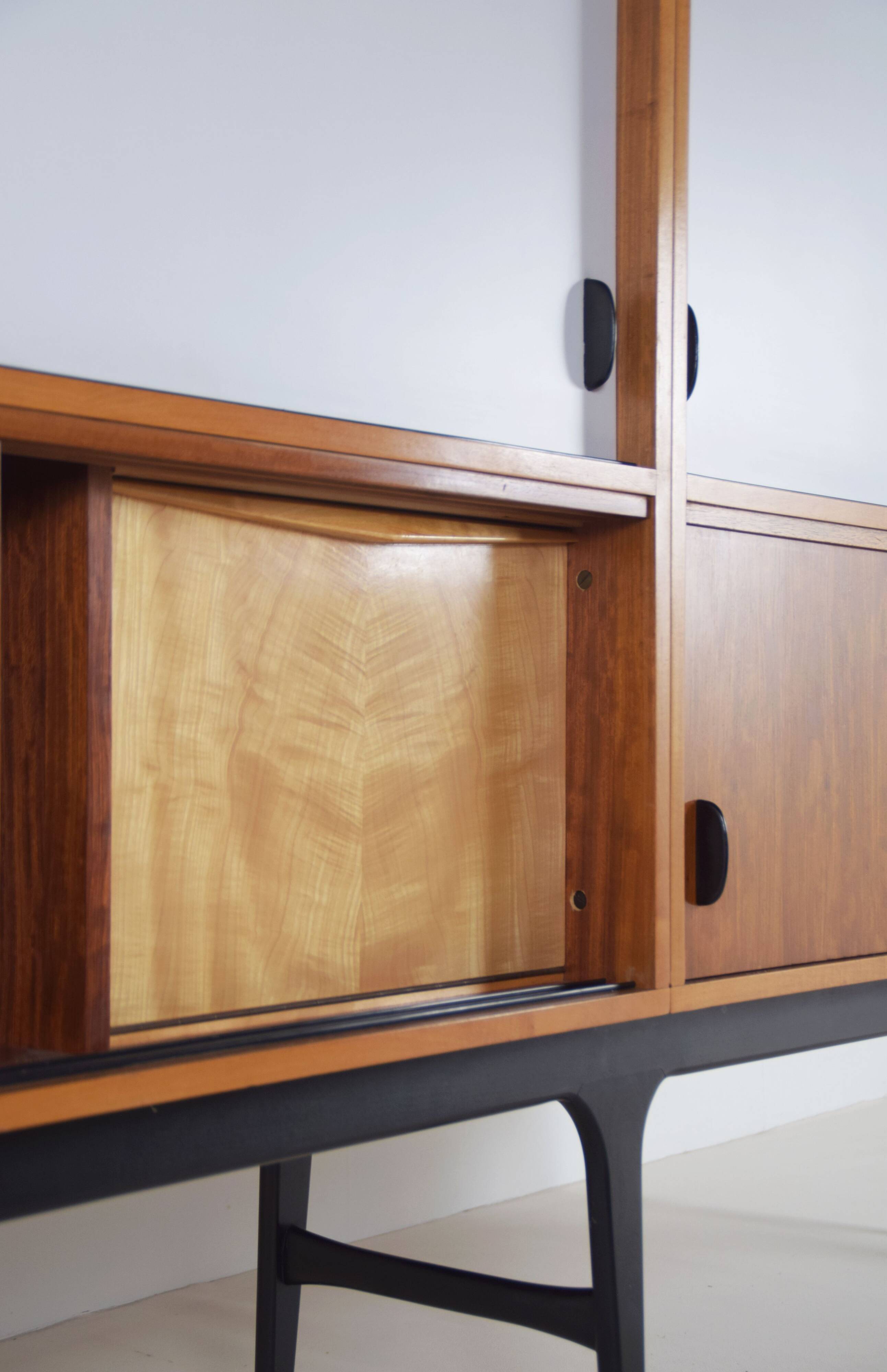 Highboard conçu par Alfred Hendrickx pour Belform, années 1950.