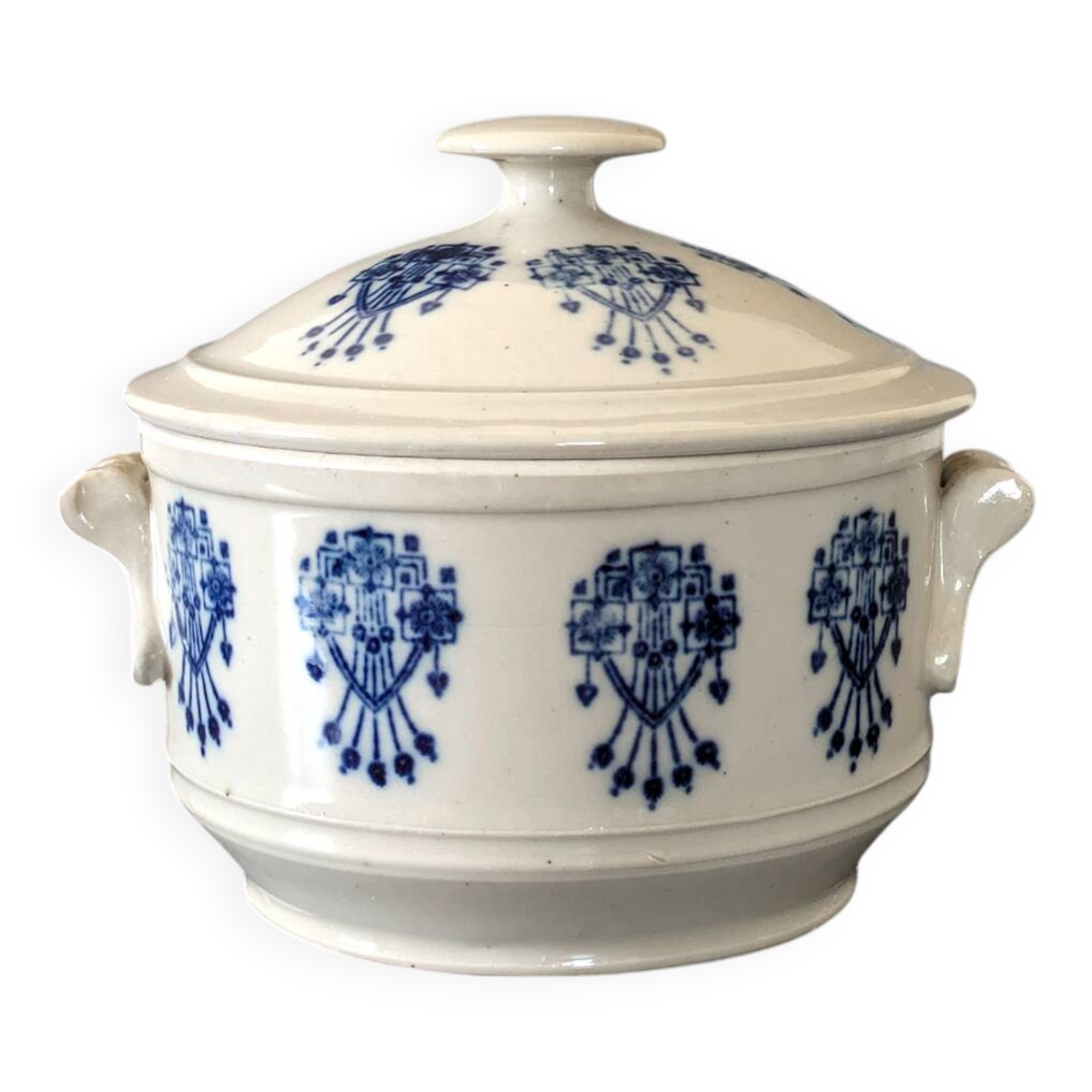 Small Saint-Uze tureen, 700ml, 15cm diameter