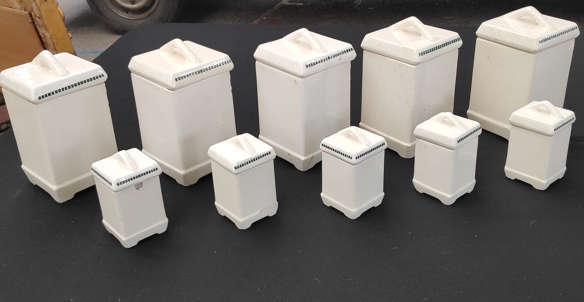 Kitchen pots in earthenware