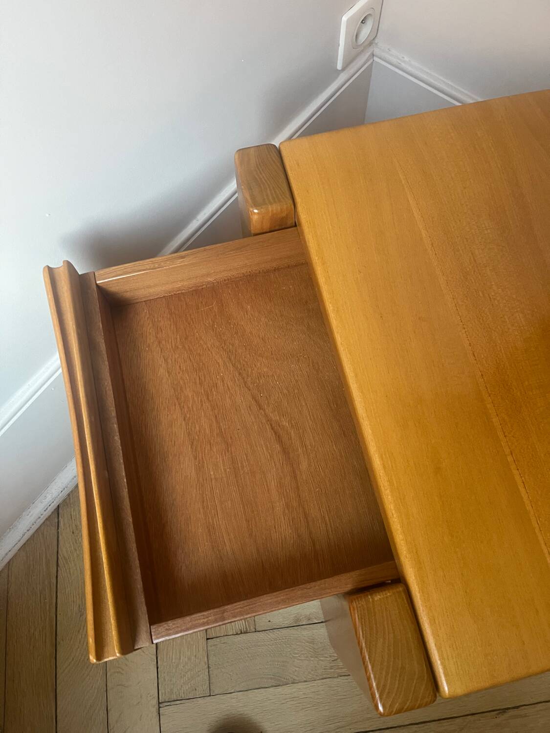 Elm bedside table in the Maison Regain style.