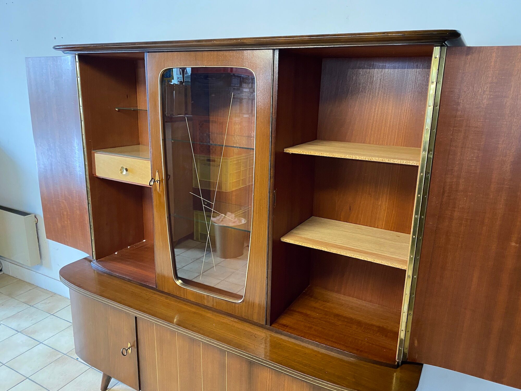 Buffet vintage 2 corps laqué pieds compas