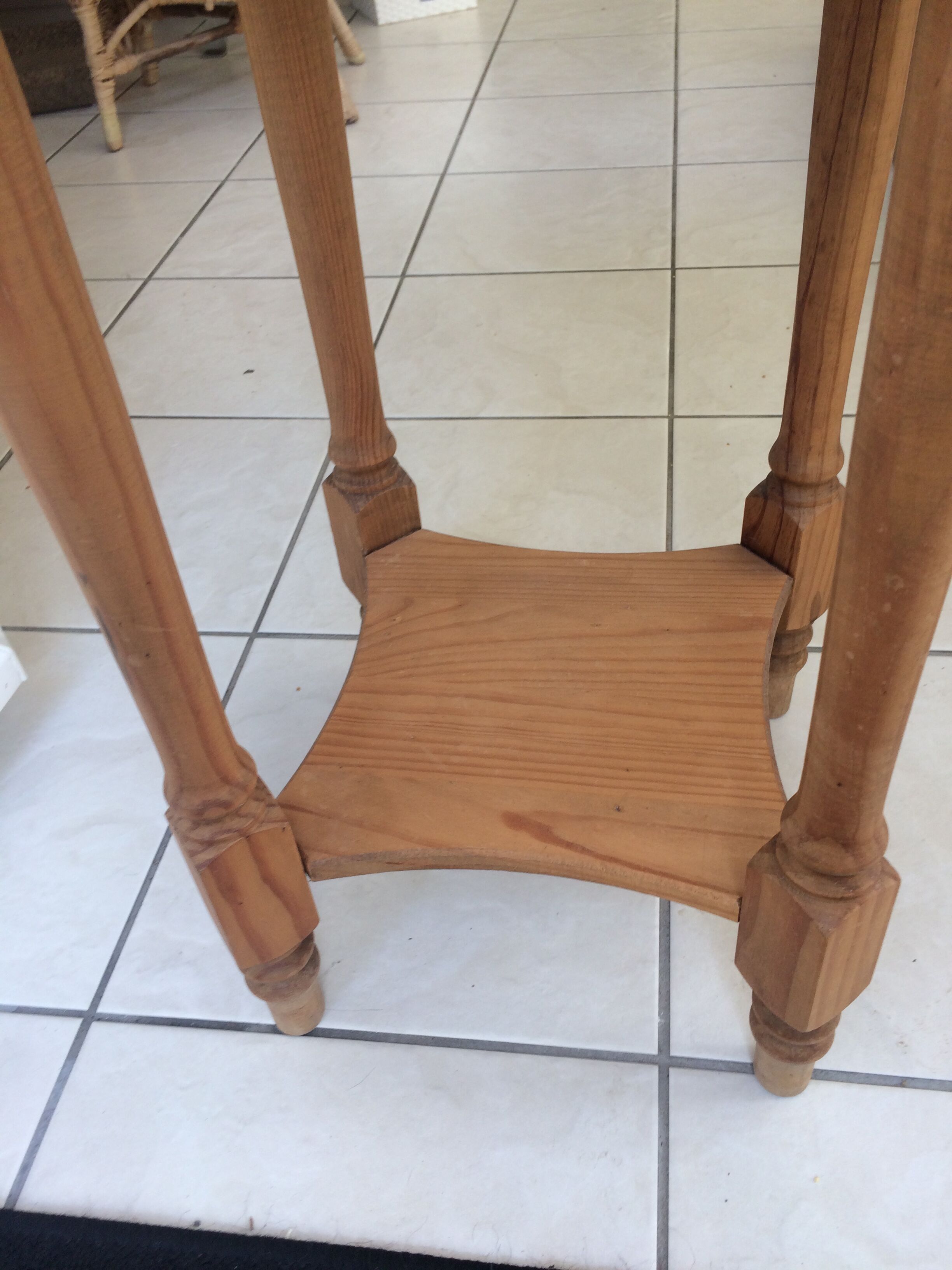 Round guèridon with drawer in light pine, 60s