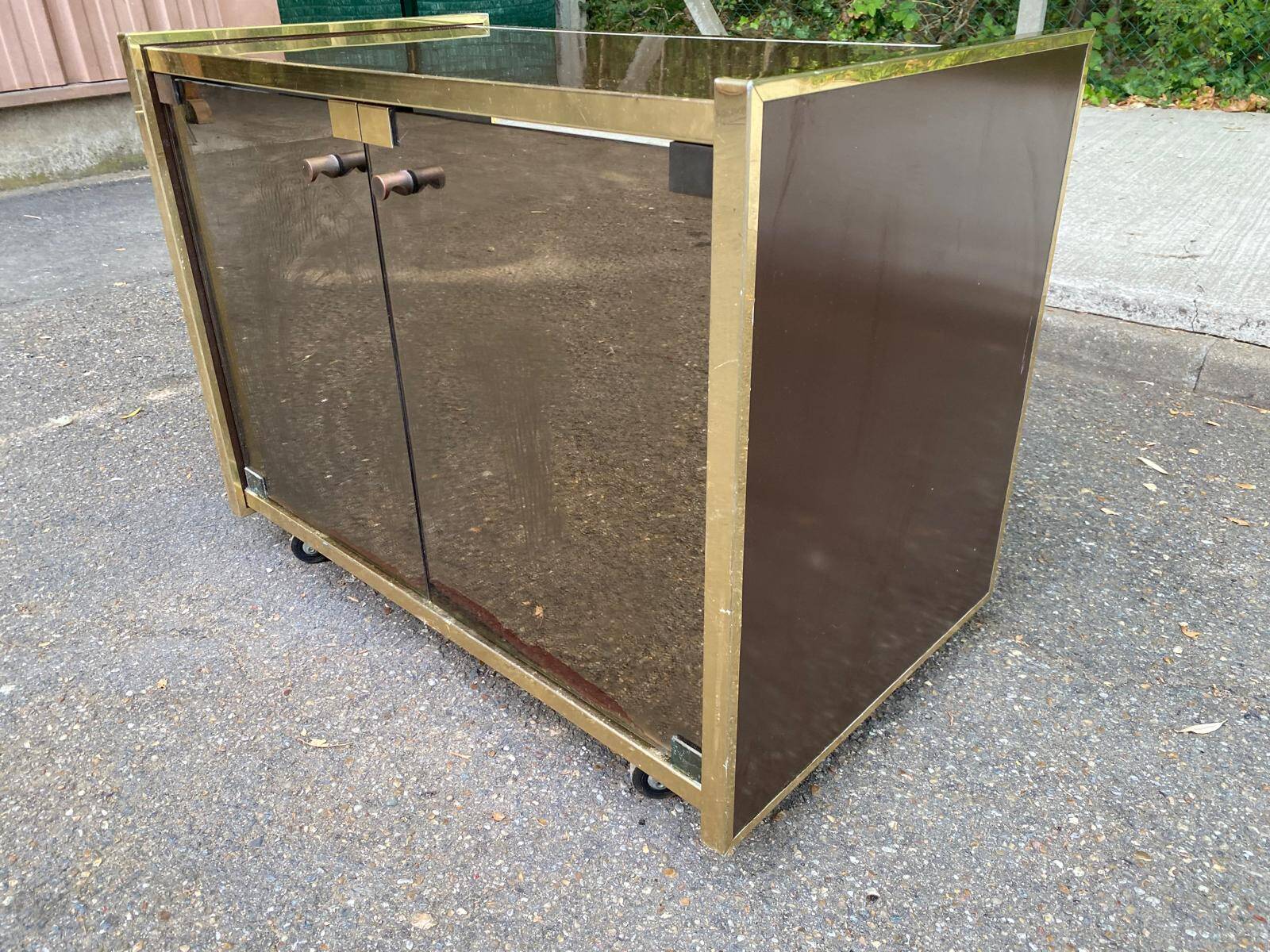 Vintage 70s TV cabinet Hi-Fi brass smoked glass on wheels Hollywood Reg
