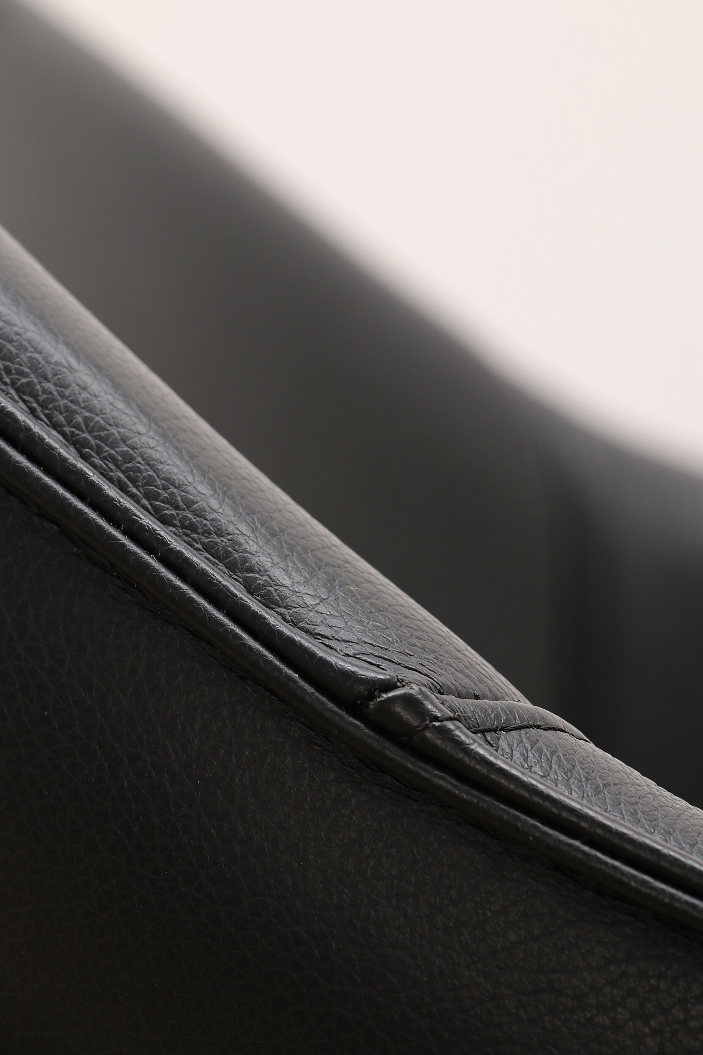 Vitra softshell office chair design by Ronan & Erwan Bouroullec.