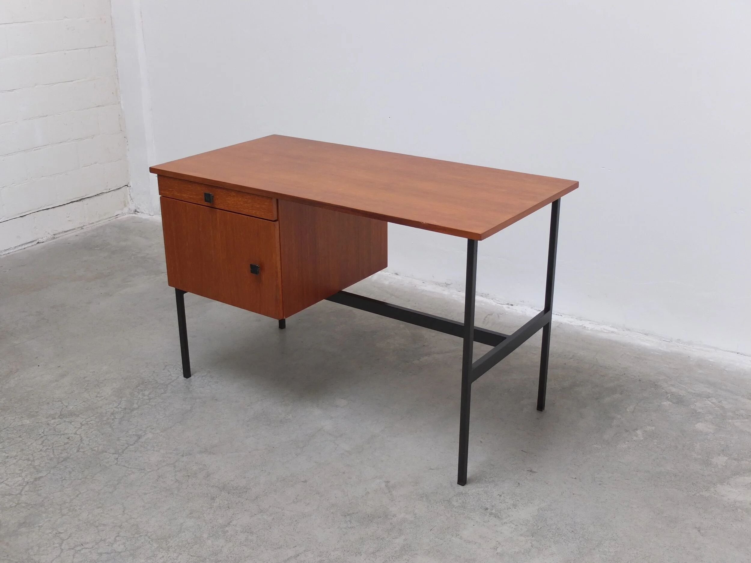 Freestanding modernist writing desk by MDK Belgium, 1960s