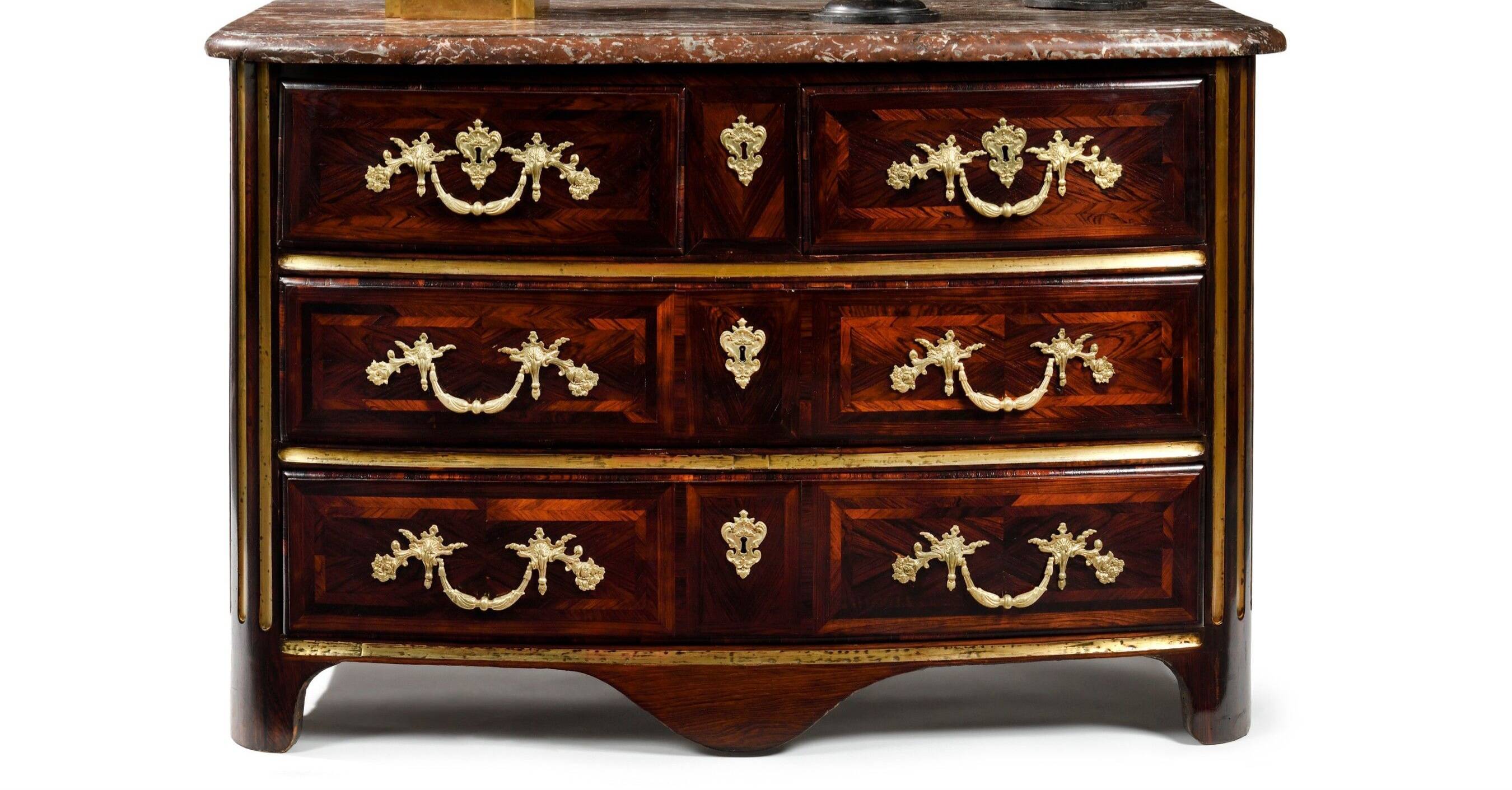 Regency chest of drawers