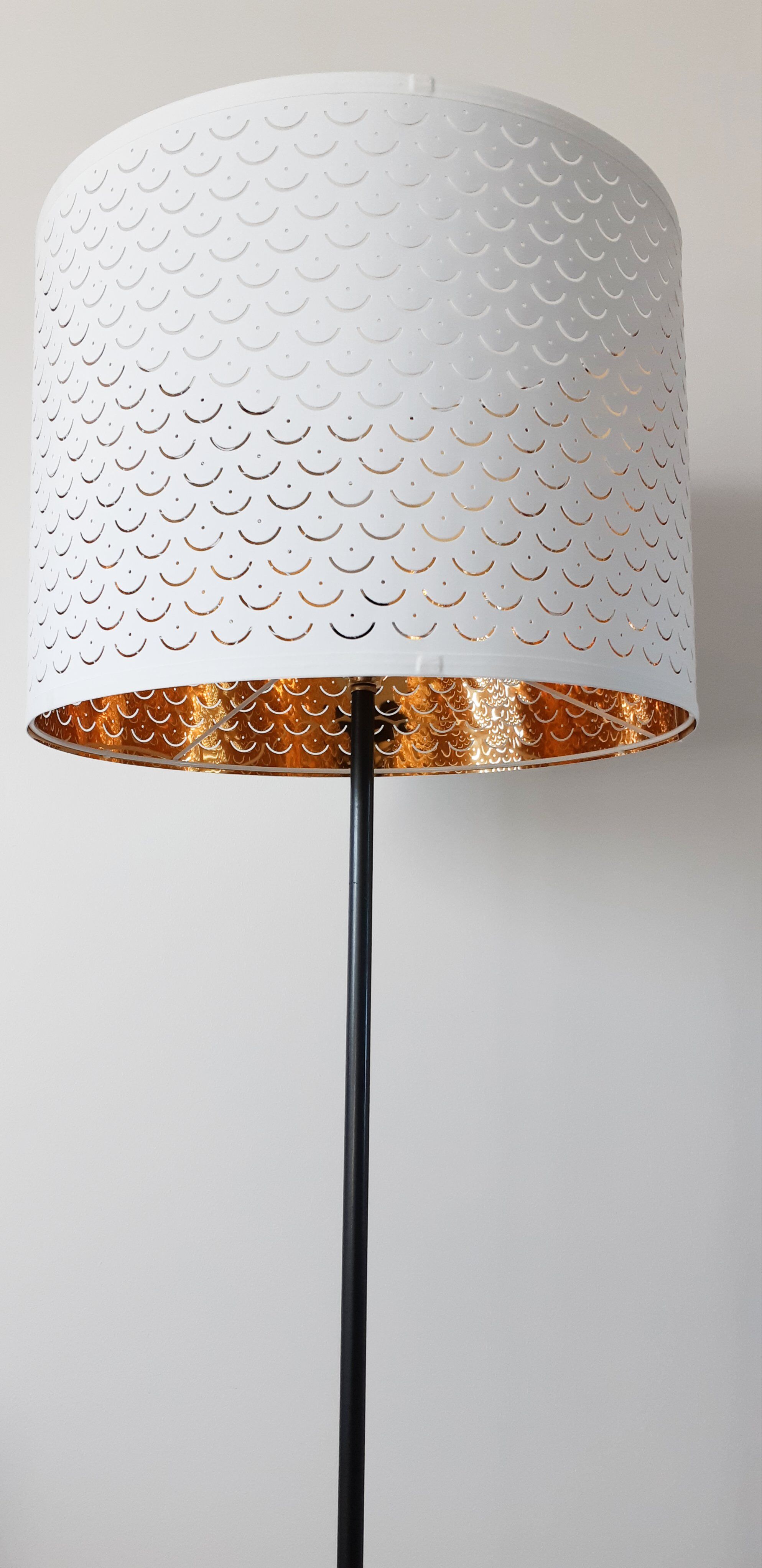 Lampadaire vintage tripode relooké