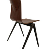 Stackable school Chair S22 de Pagholz Galvanitas