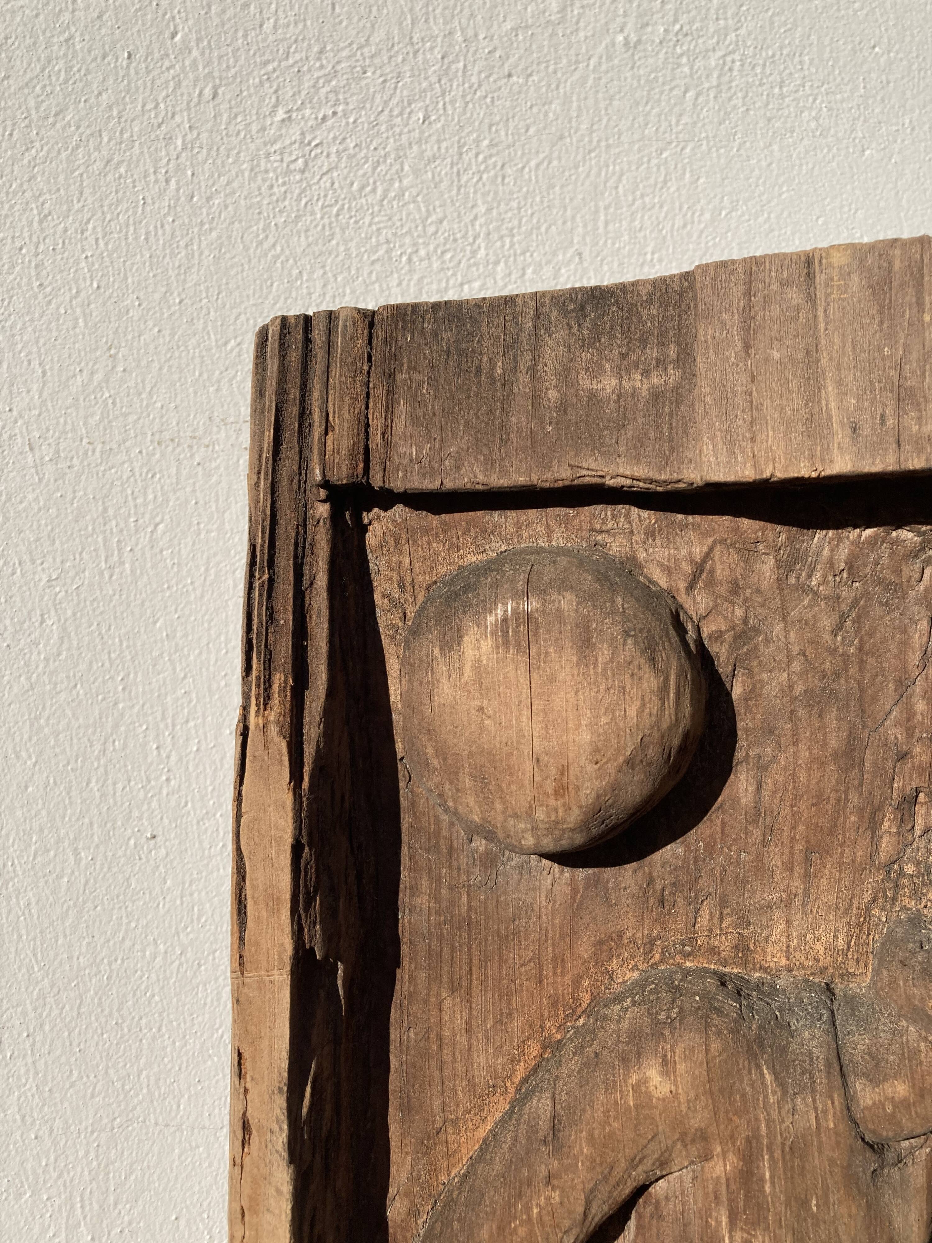 Door in low relief dancer style art deco 1930 wooden