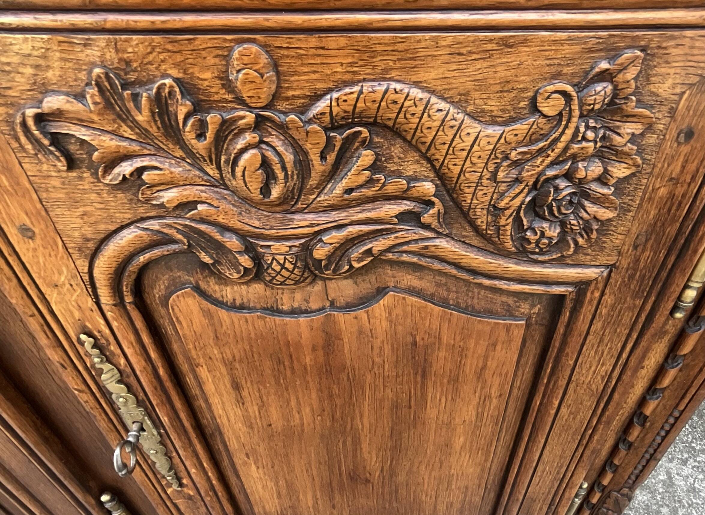 Louis XV style sideboard in solid oak, country style, 19th century