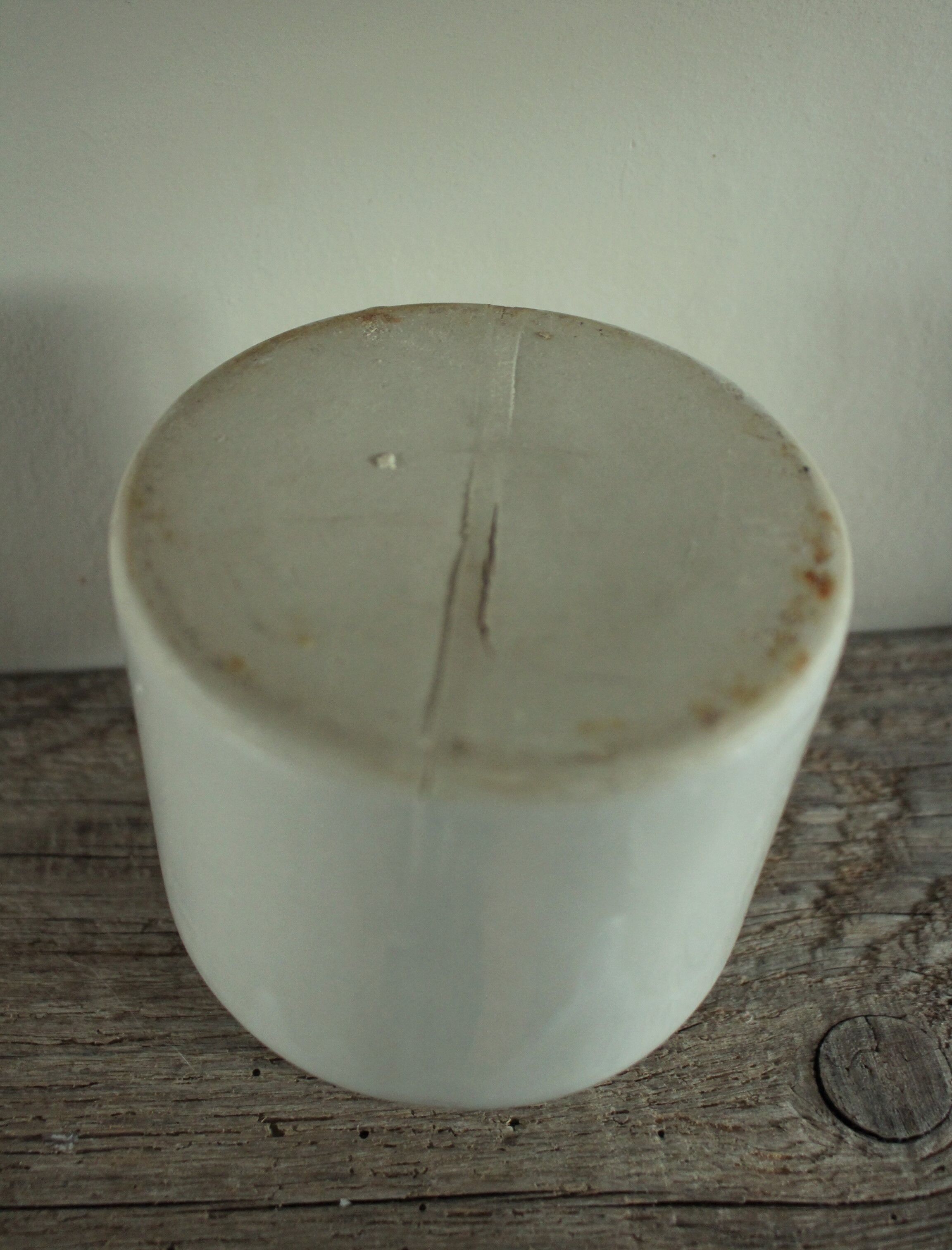 Mustard pot glazed gray sandstone