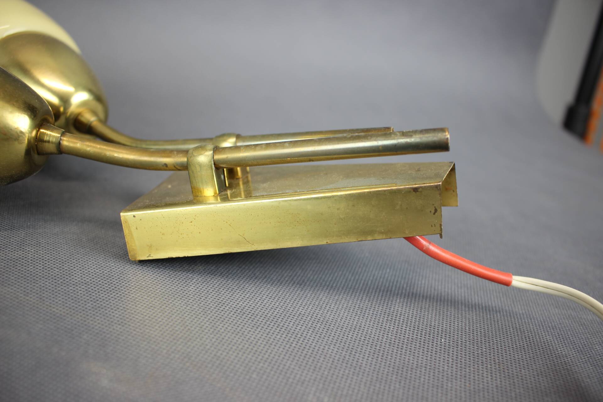 Wall lamp in brass and glass by Kamenický Šenov, Czechoslovakia, 1960.