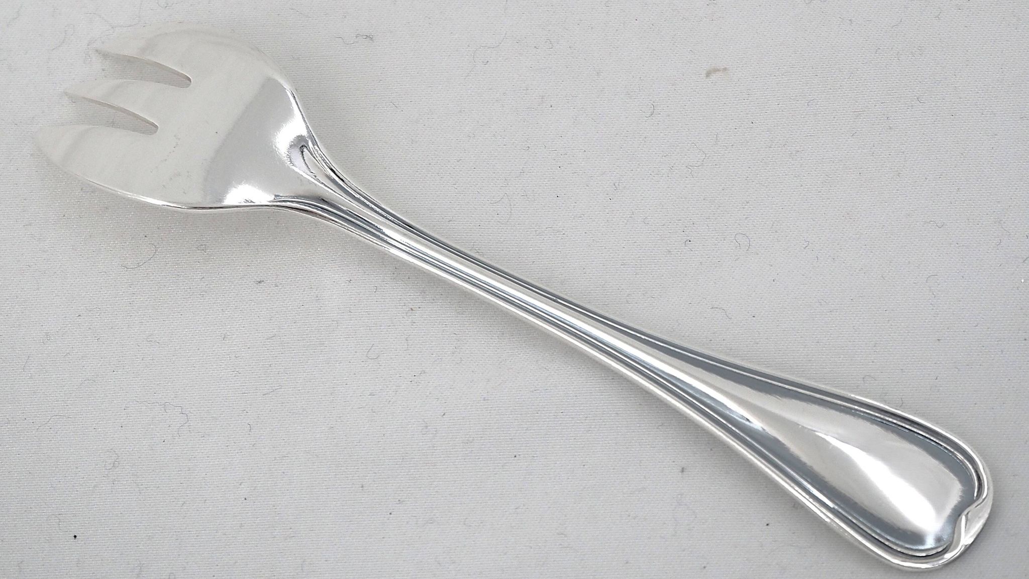 Ercuis Auteuil, 12 silver-plated oyster forks, in perfect condition.