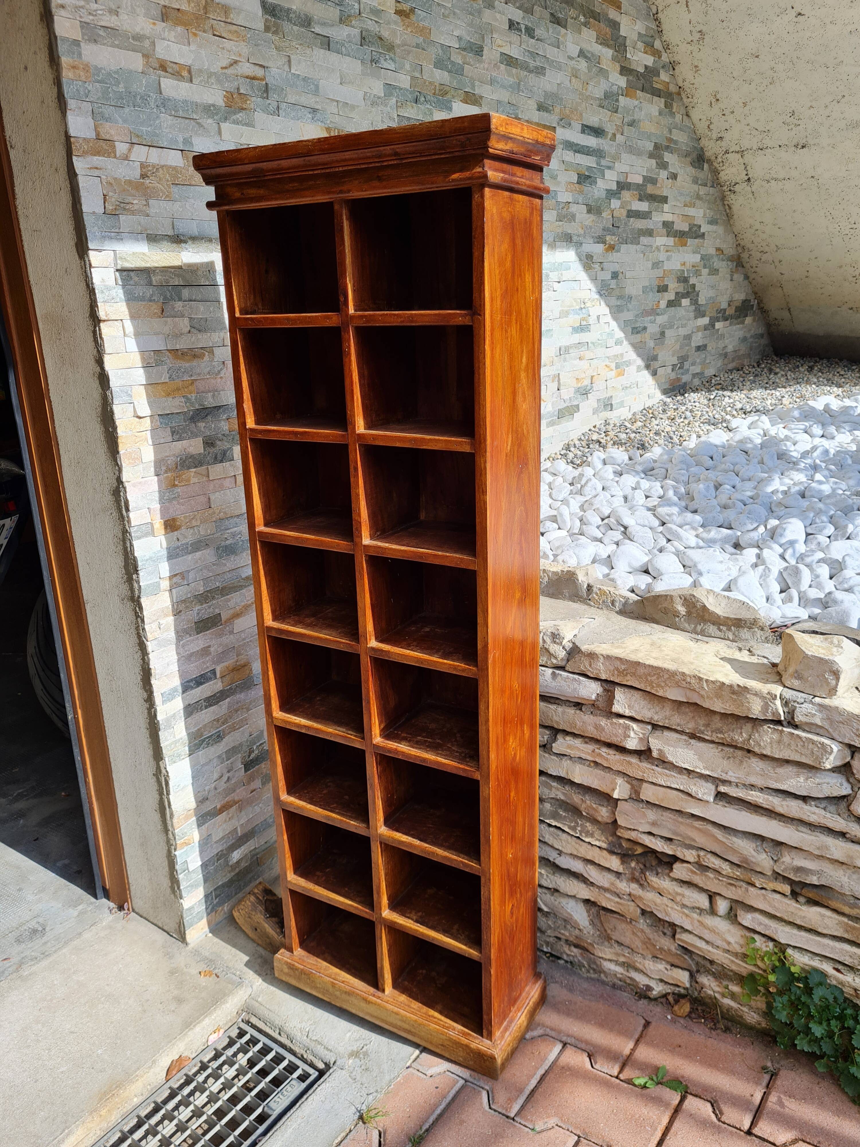 Furniture of 16 lockers in vintage solid wood