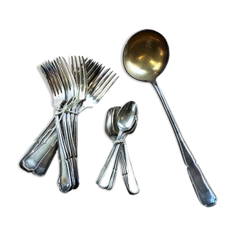 Lot of silver metal cutlery