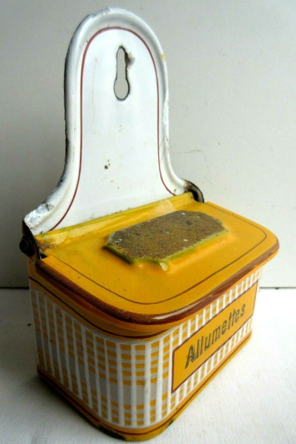 Pyrogen matchbox, Art Deco, enamelled sheet no coffee maker, signed BB