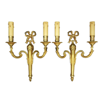 Pair of wall lamps with Louis XVI style knots