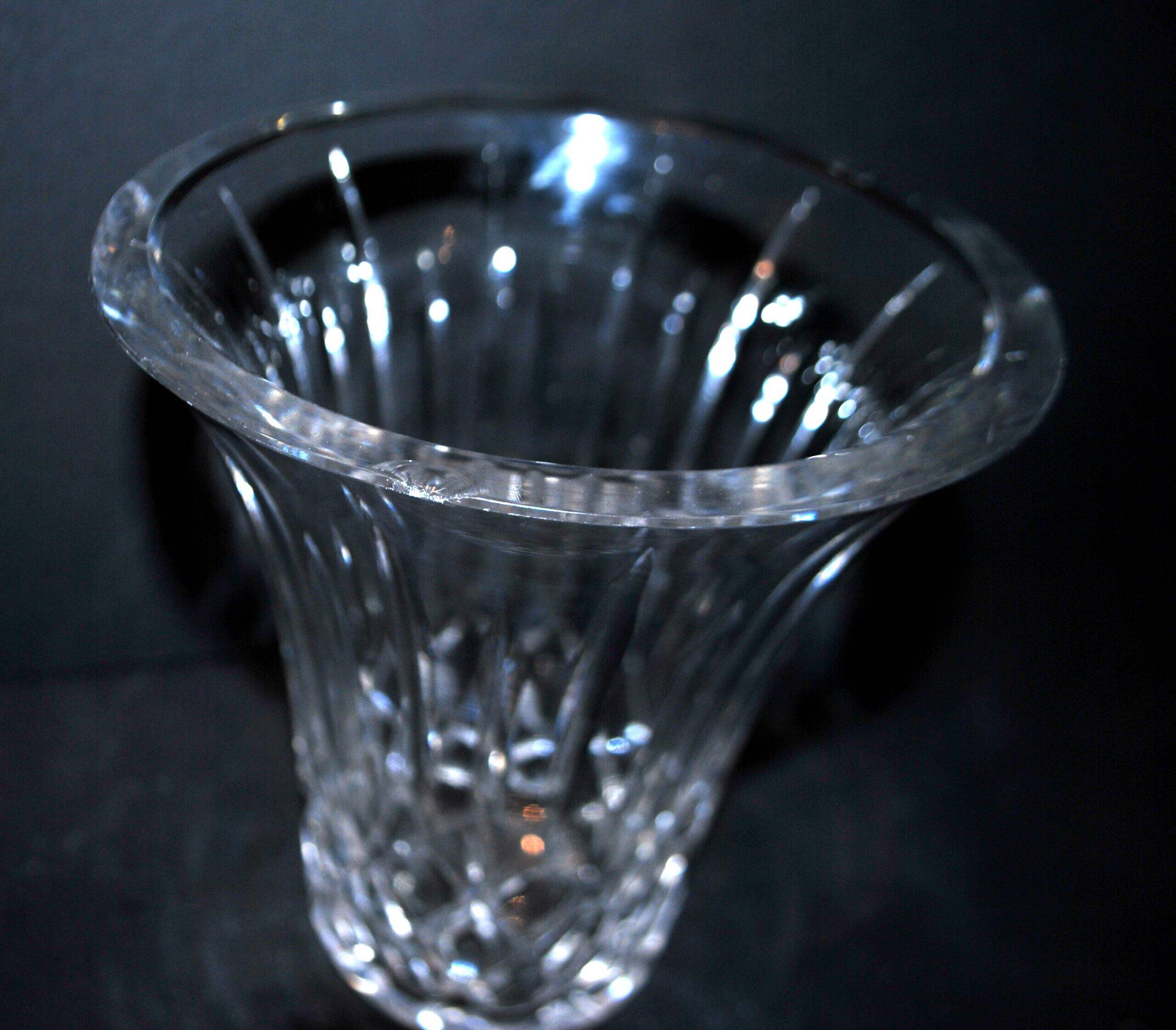 Cut crystal vase signed "Cristal St Louis France" H20