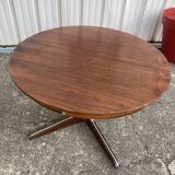 Baumann teak round table
