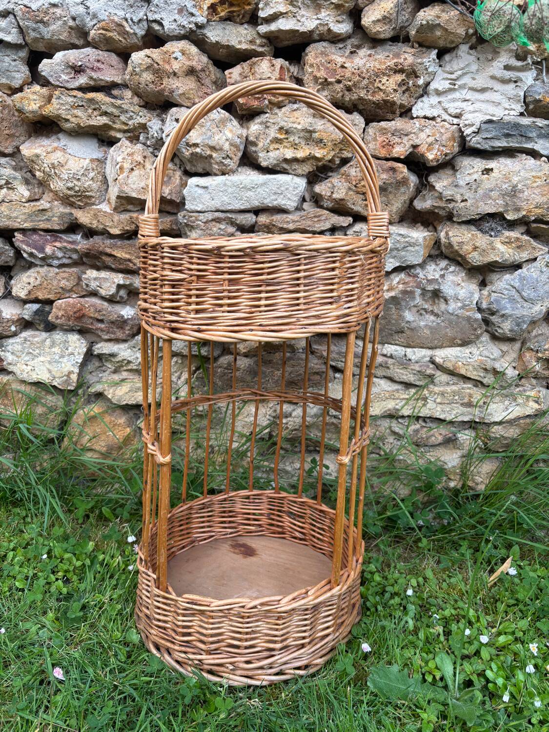 Vintage wicker aperitif basket
