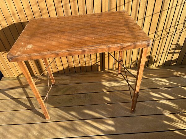 ancienne table de camping
