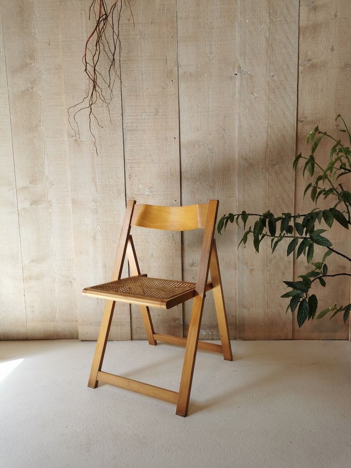 Canning folding chair