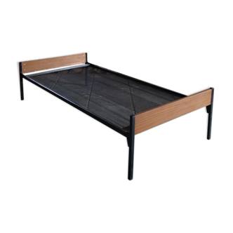 Dico Holland bench bed