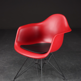 Pair of chairs Vitra by Charles Ray Eames model DAR