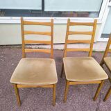 Set of 4 Scandinavian chairs in wood and fabric.