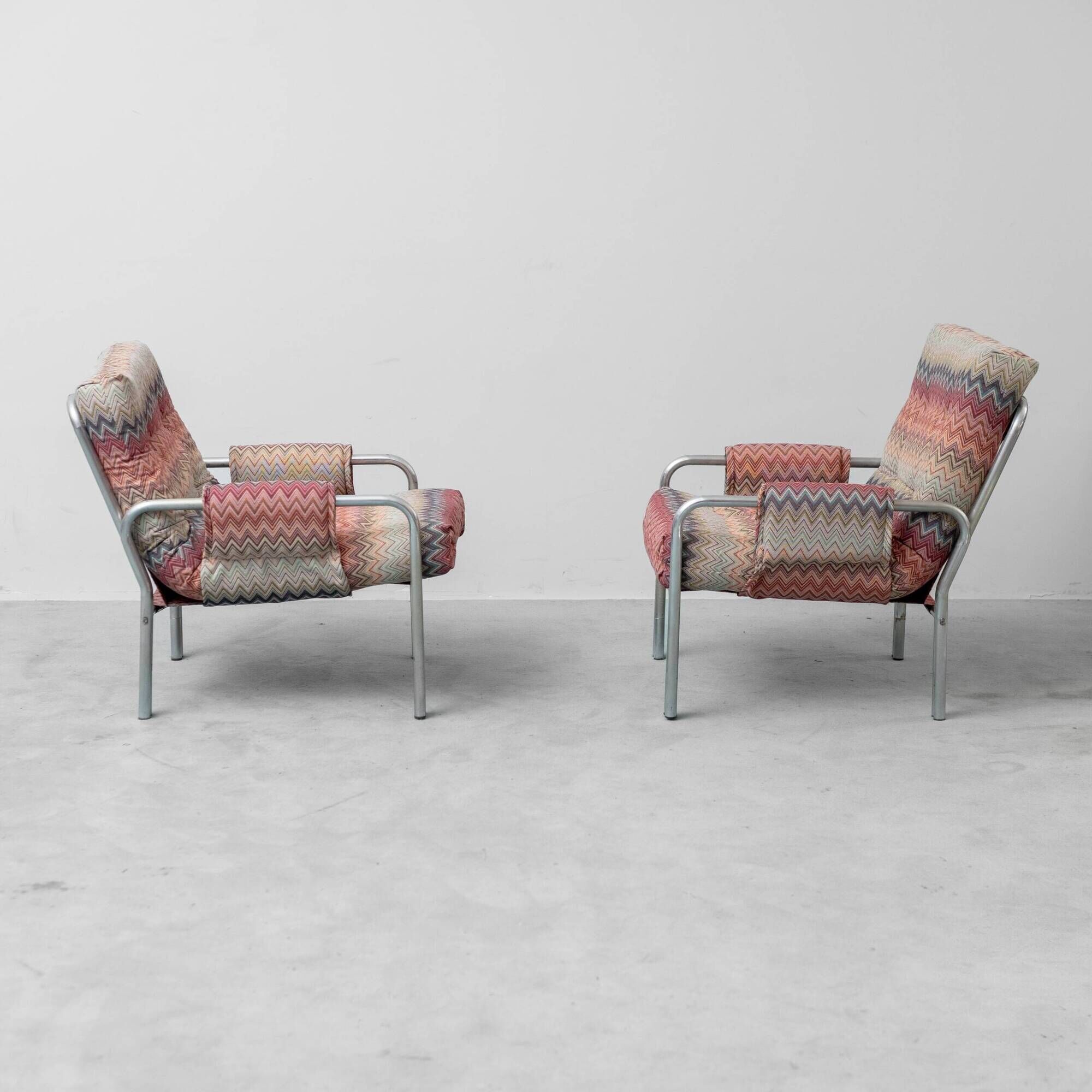 Pair of vintage metal armchairs with multicolour fabric – 1970s