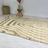 Handmade wool Berber rug 270 X 170 CM