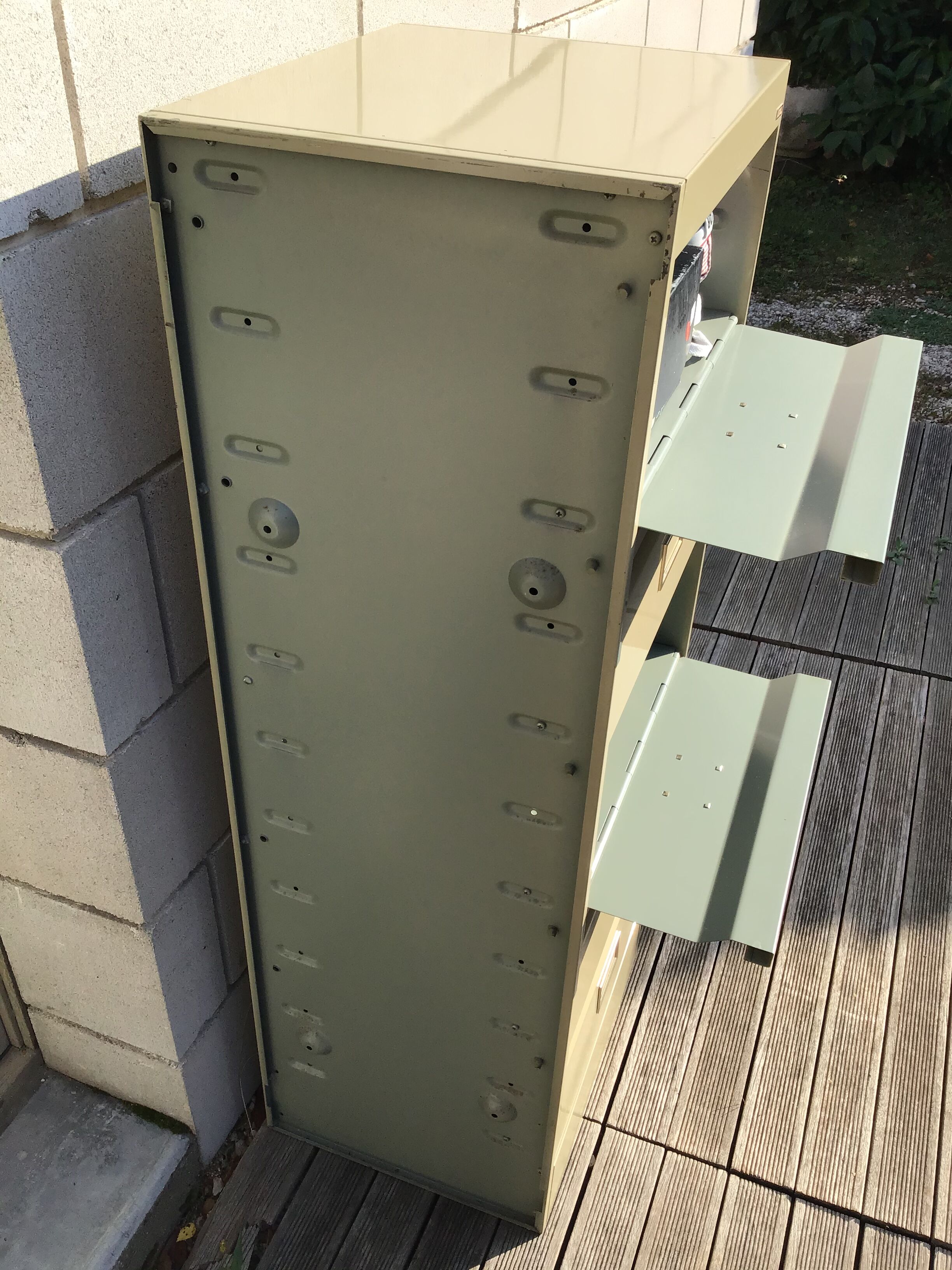 Sand metal valve binder