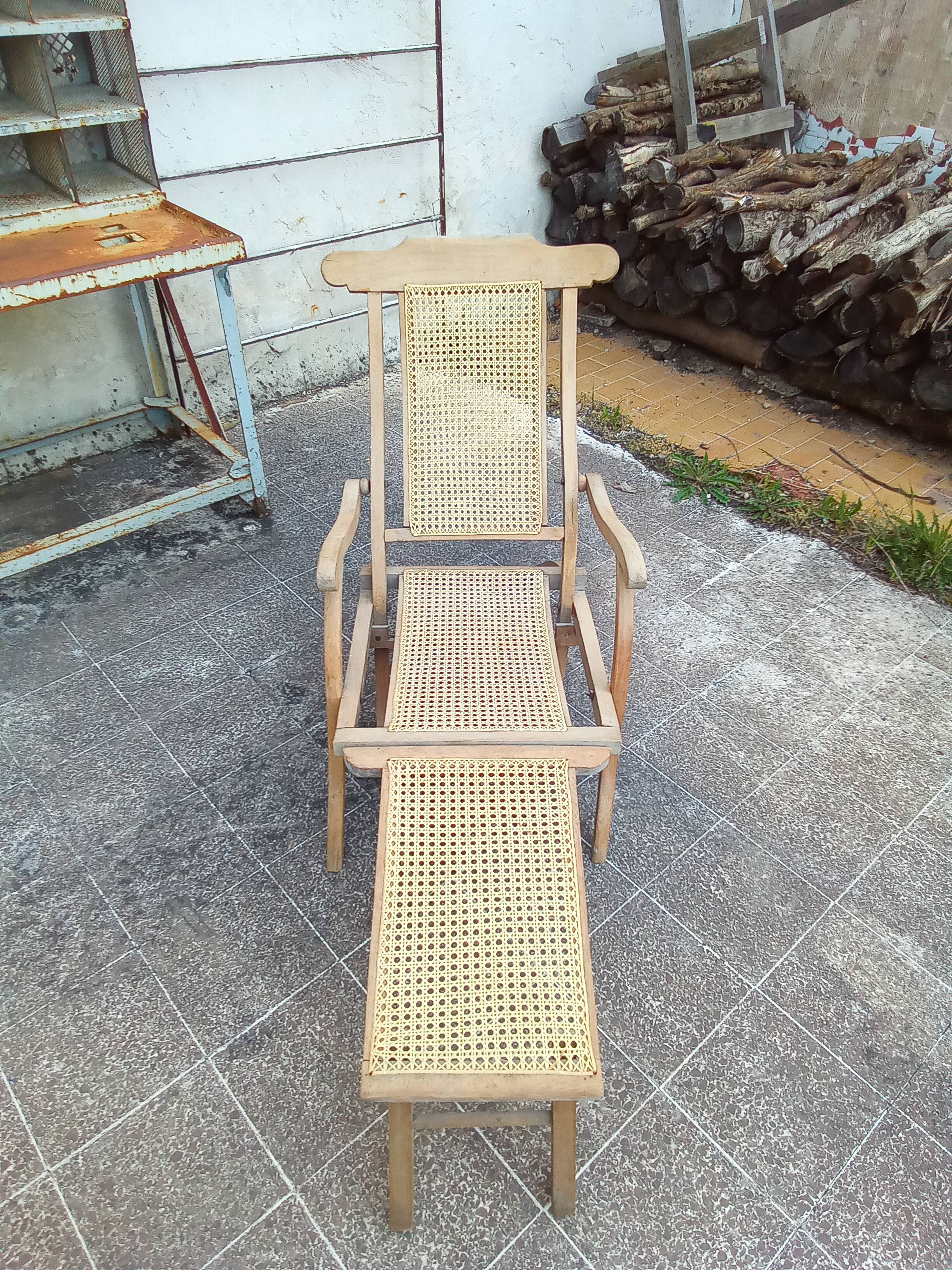 Long chair in caning
