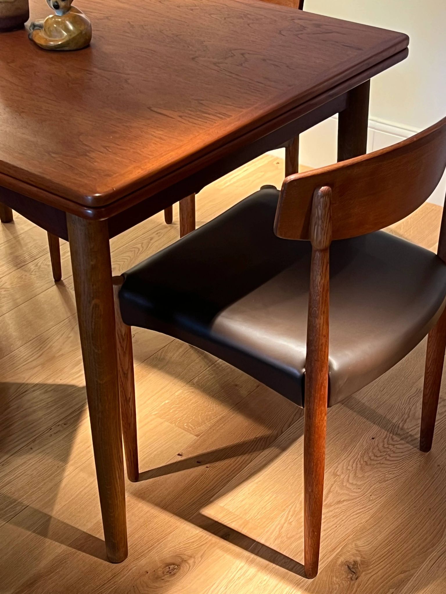 Set of 4 vintage Scandinavian "Huldra" oak chairs