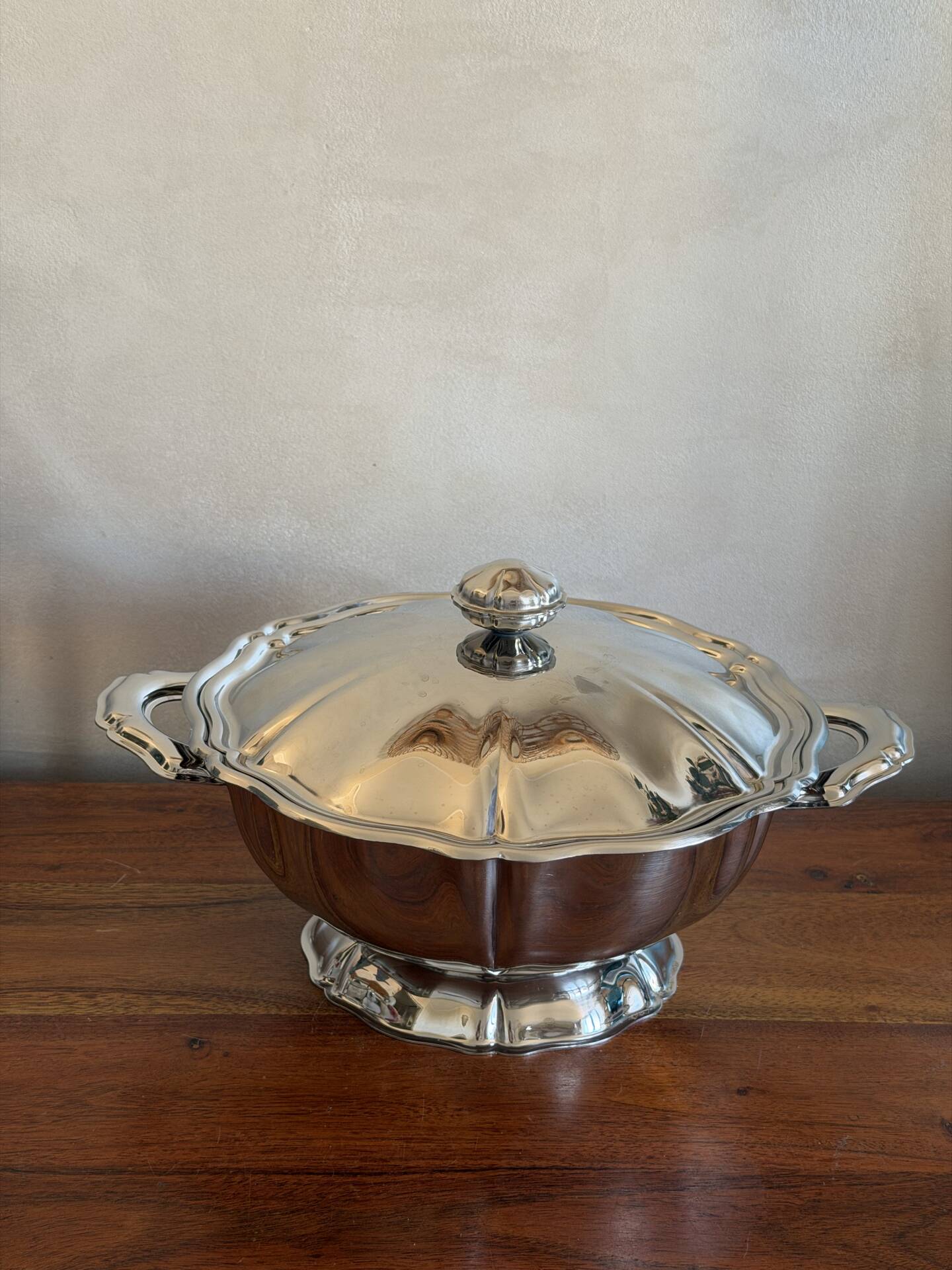 Silver-plated soup tureen