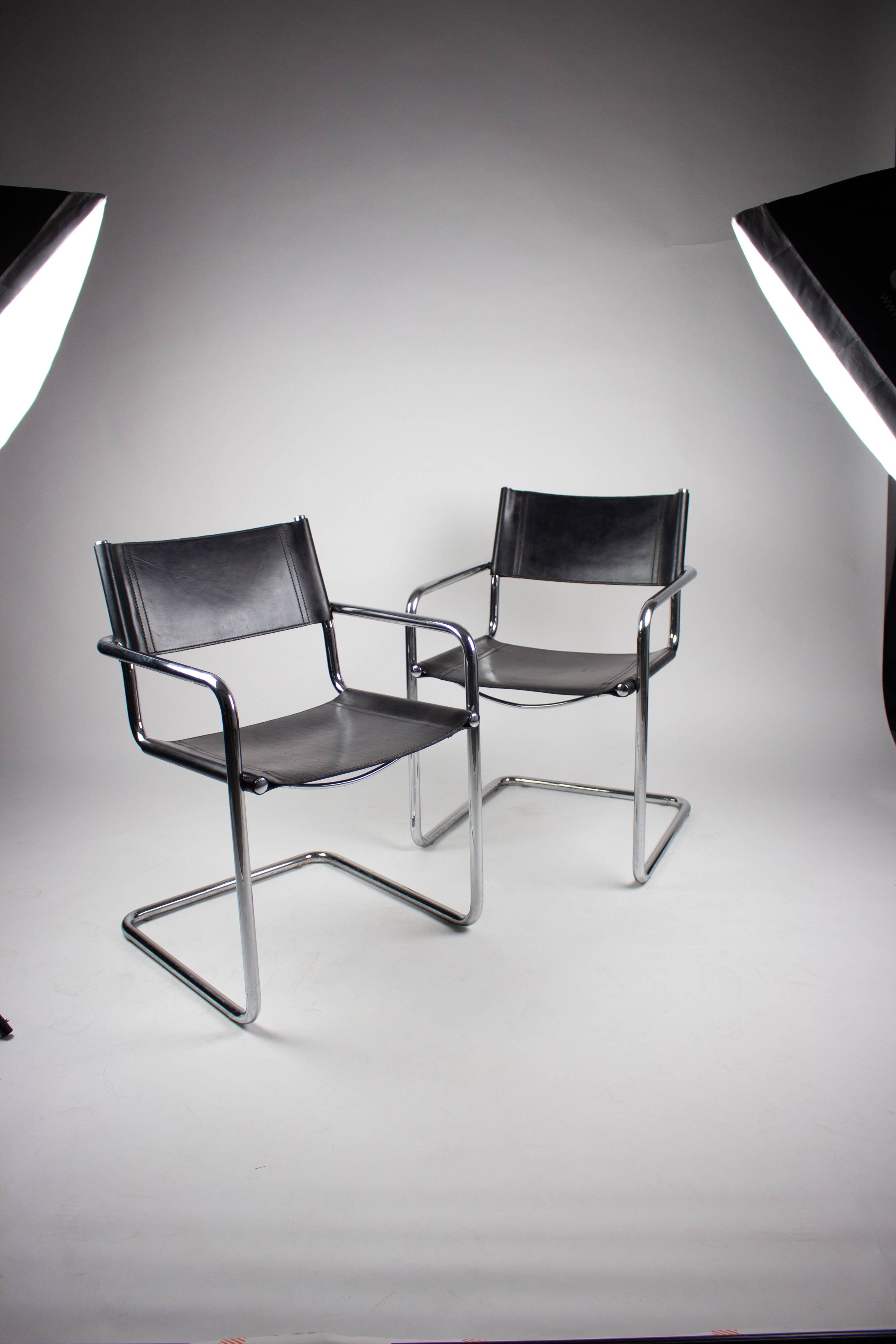 Pair of Matteo Grassi MG5 chairs in black leather and chrome