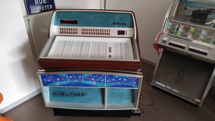 Jukebox wurlitzer model atlanta stereo of 1972 revised+teleorder and compile 80
