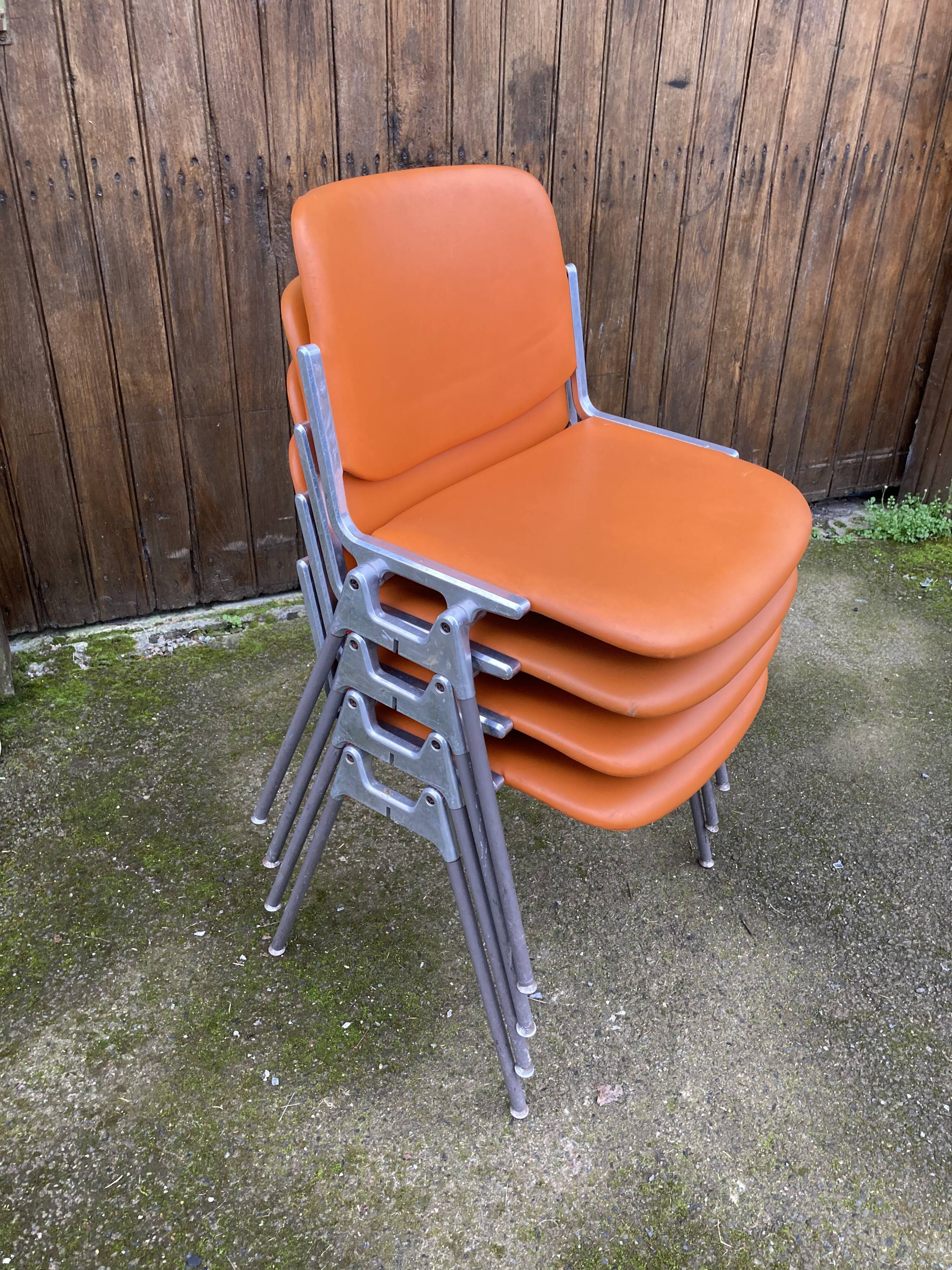 4 chairs dsc 106 by Giancarlo Piretti for Castelli