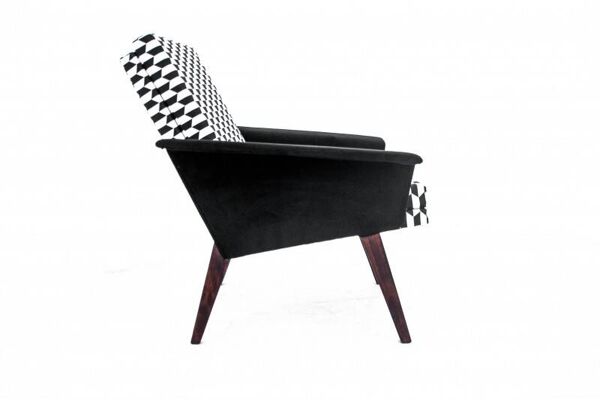 Un ensemble de fauteuils rétro, Tchécoslovaquie, années 1960.