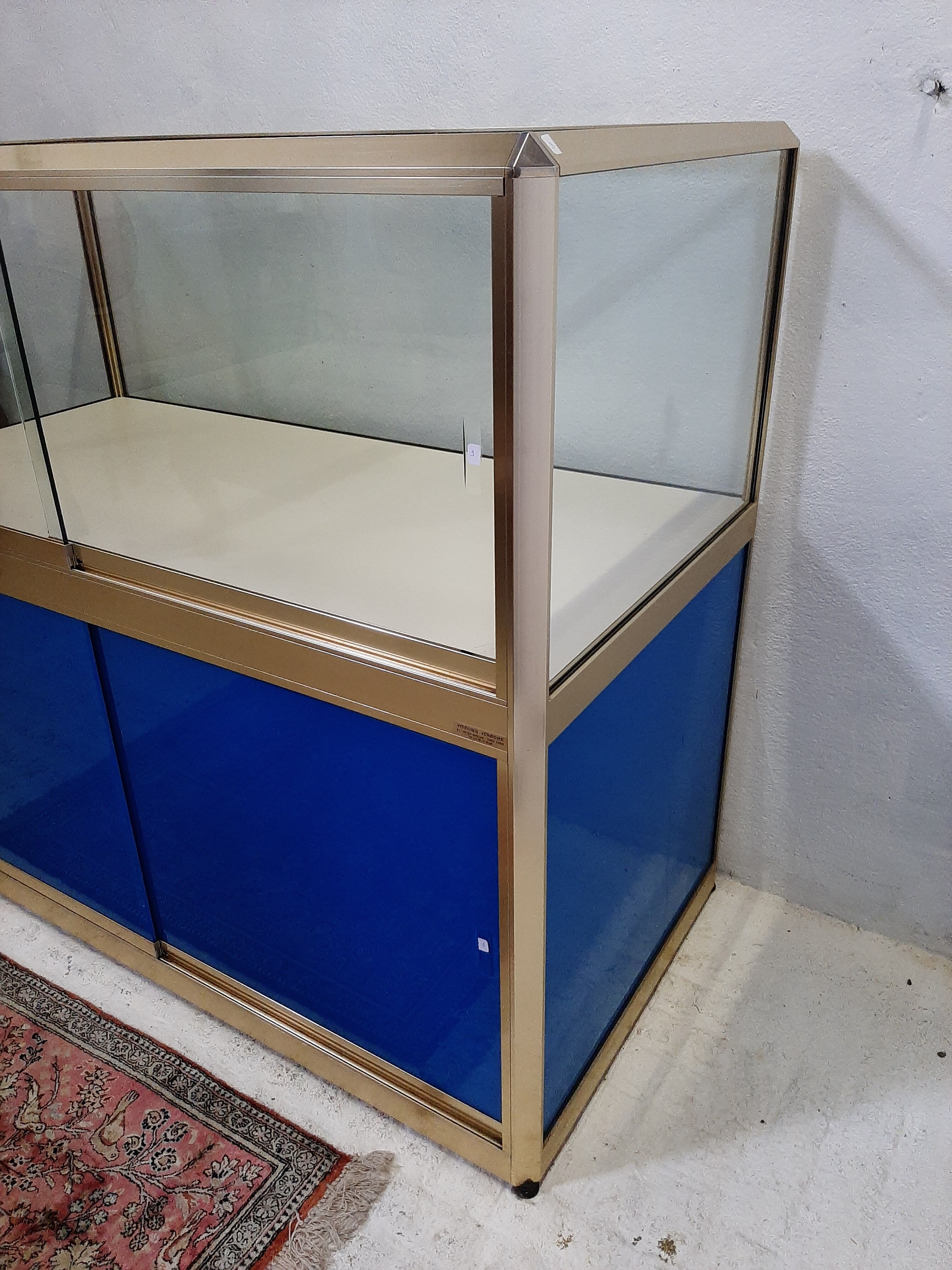 Vendôme jeweler's showcase